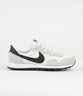 Nike Air Pegasus 83 Shoes - Sail / Black - White