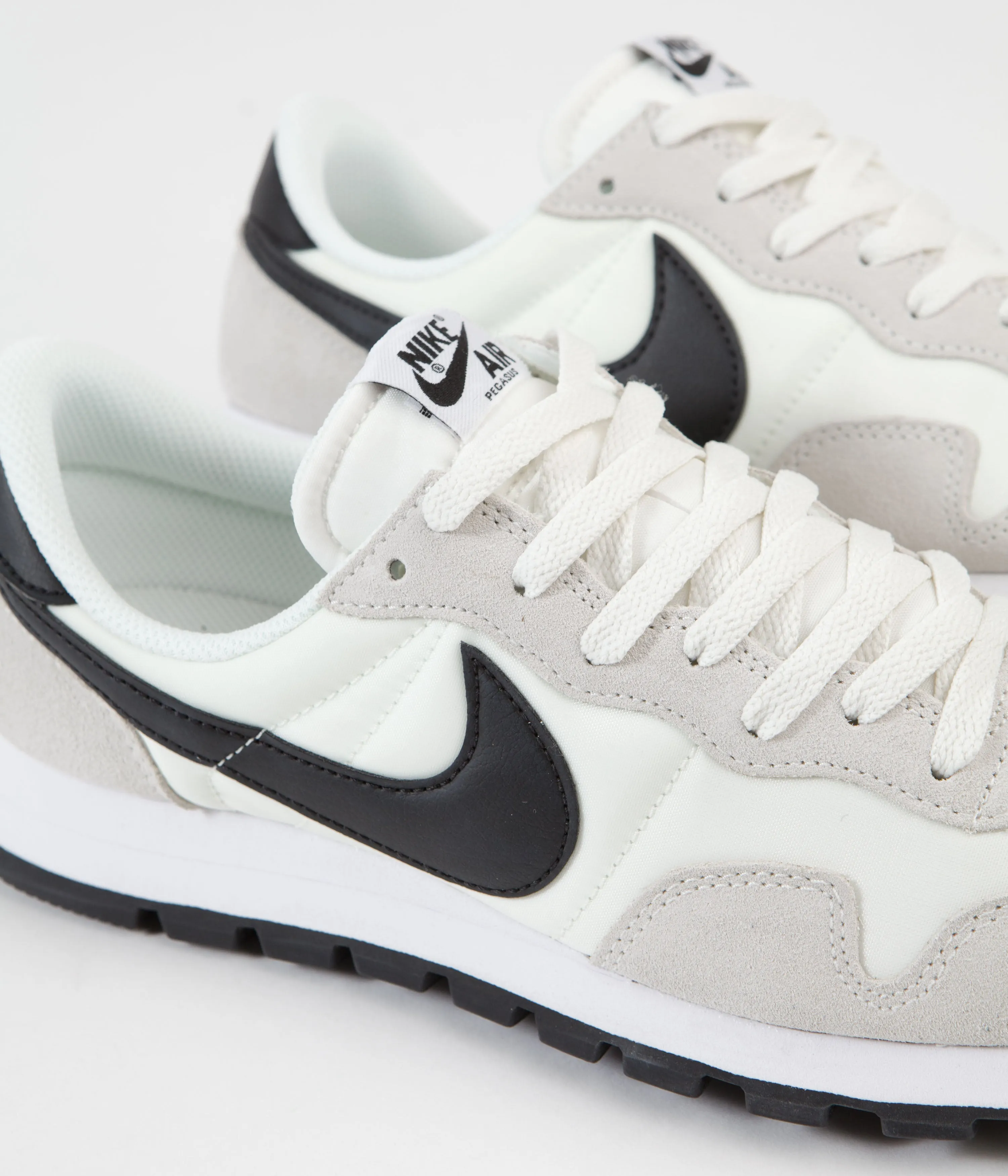 Nike Air Pegasus 83 Shoes - Sail / Black - White