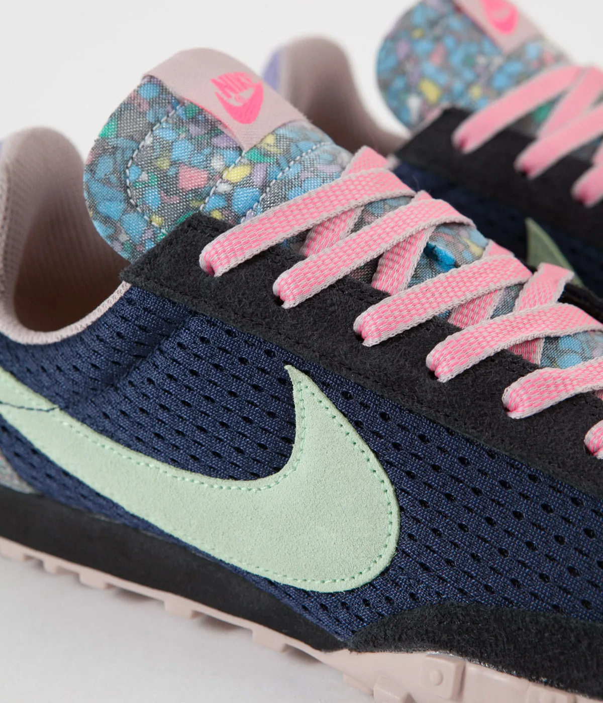 Nike Waffle Racer Shoes - Midnight Navy / Vapor Green - Black