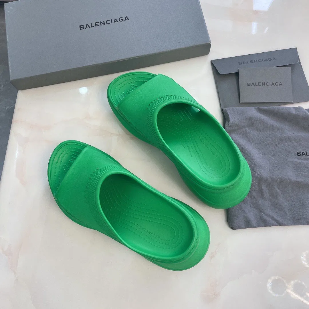 SE1040 BALENCIAGA Women's Pool Crocs™ Slide Sandal / Size5-11