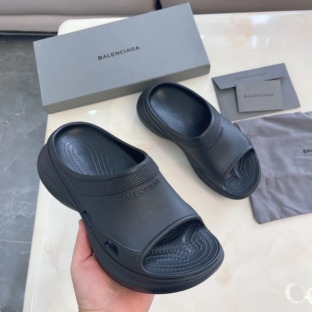 SE1040 BALENCIAGA Women's Pool Crocs™ Slide Sandal / Size5-11