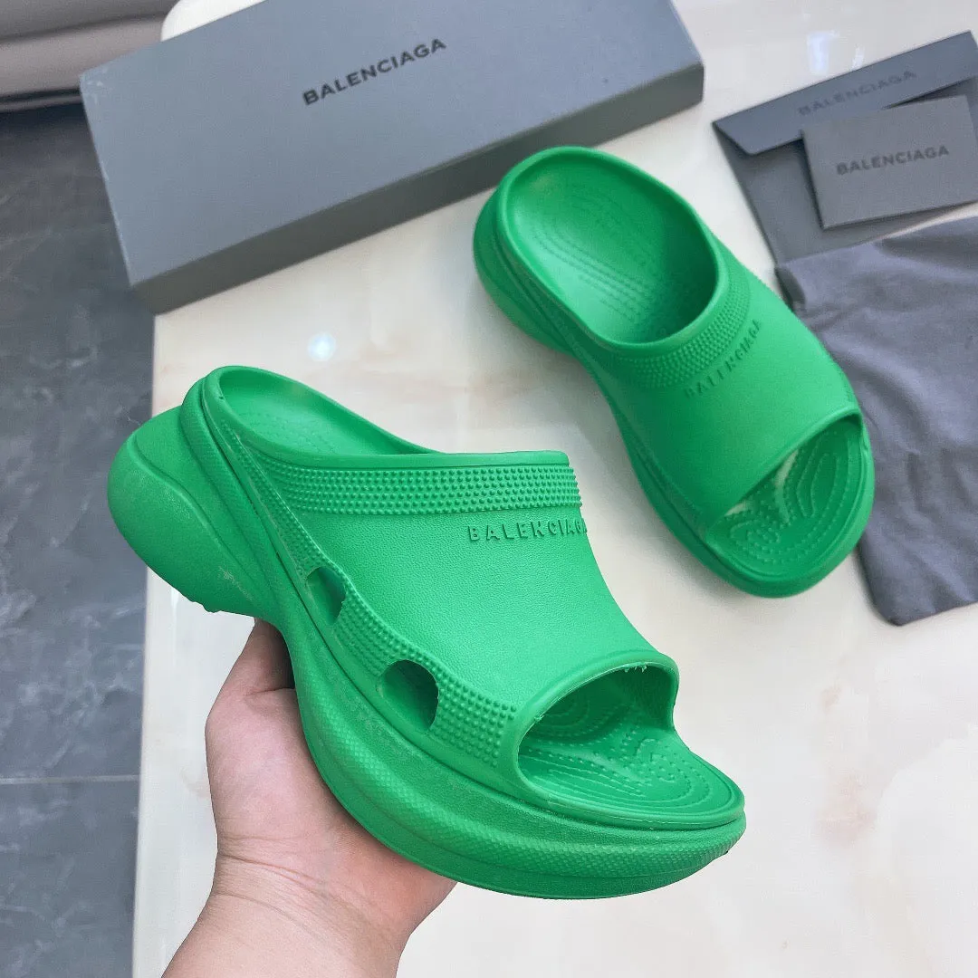 SE1040 BALENCIAGA Women's Pool Crocs™ Slide Sandal / Size5-11