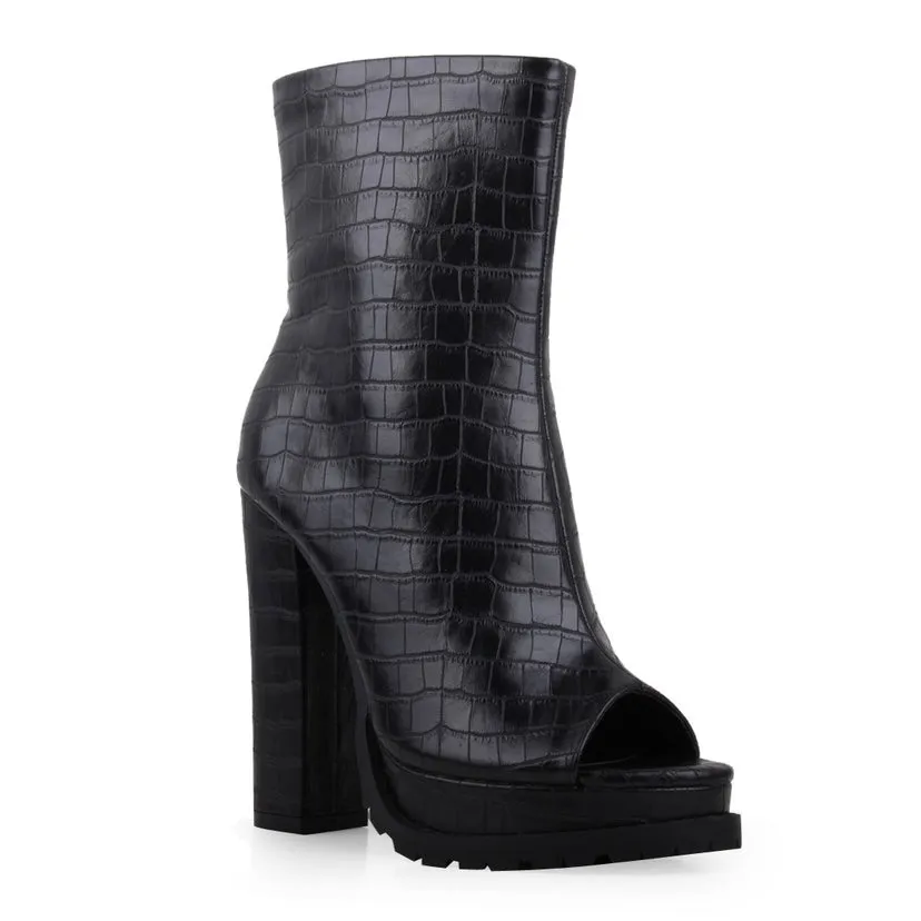 TOPIC-1/2024 Black Faux Croc Ankle Booties